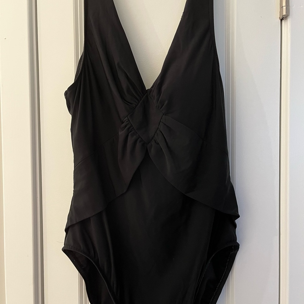 Miraclesuit, Size 16, Black